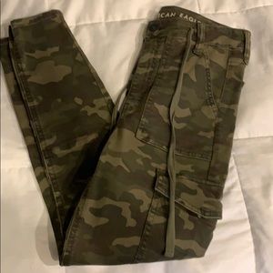 High rise jeggings camo jeans